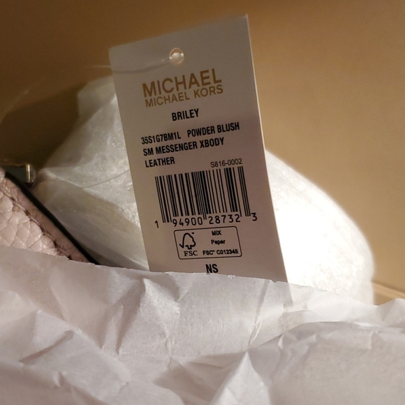 Michael kors  HP briley blush messanger sold out boxed - Picture 9 of 10